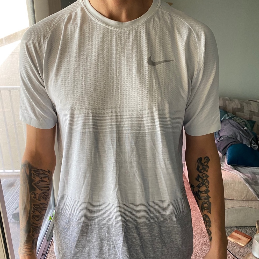 Men’s Nike White and Grey Gradient Running Tshirt